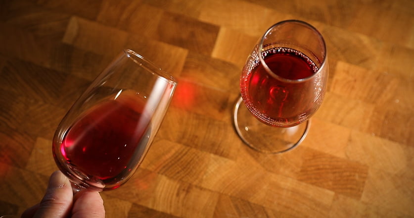 イメージ：知識豊富なスタッフによるソムリエ＆ワインエキスパート資格取得講座を開講